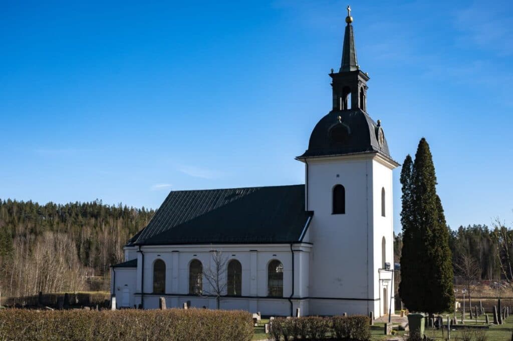 Västervåla kyrka